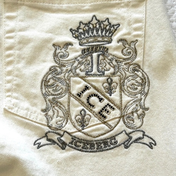 Rare Find! ICE Iceberg Off-White Straight Leg Jeans with Embellishments Size 27 - Picture 9 of 16